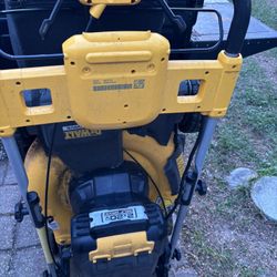 Dewalt Mouer Battery 