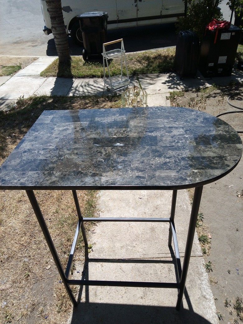 !! 41 In Height Small Table Stand