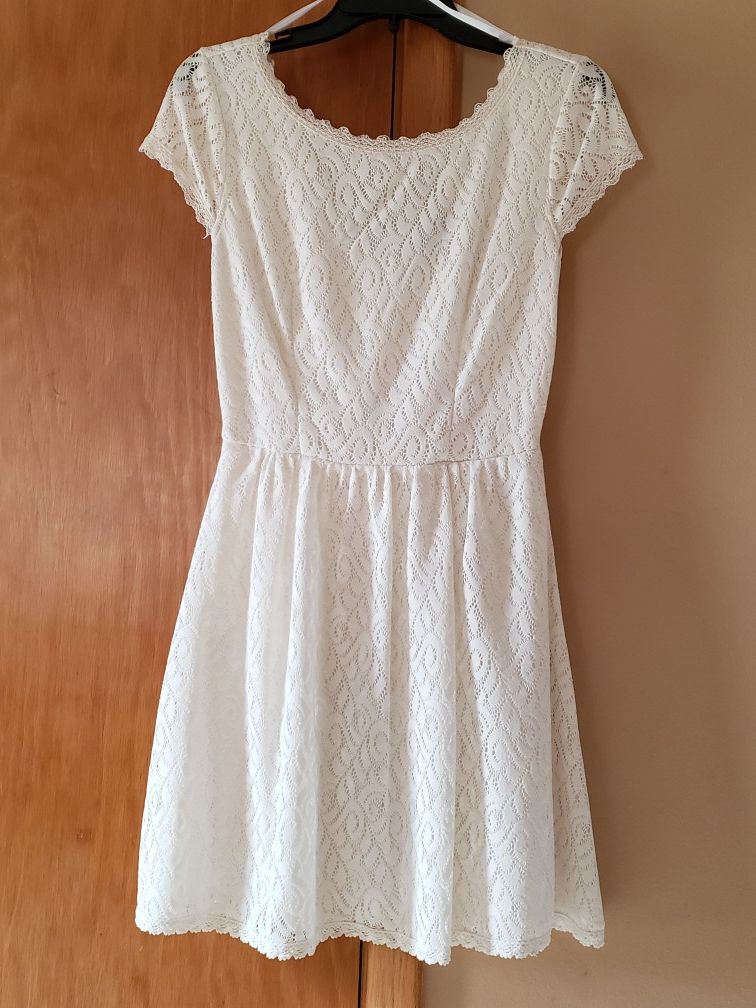 B. Smart Dress * Size:9/10 * Cream Ivory Color