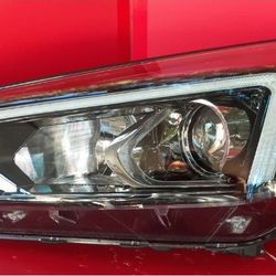 2019 2020 Hyundai Tucson Halogen LED Headlight Left Driver Side LH OEM USED