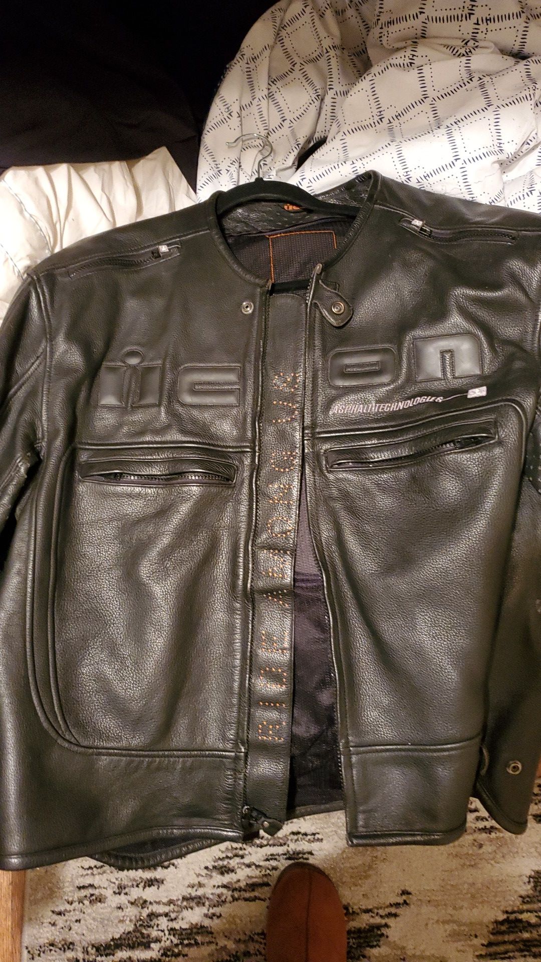 Motorcycle jacket icon