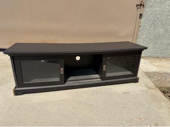 Free tv stand