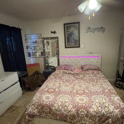 White Room Set 