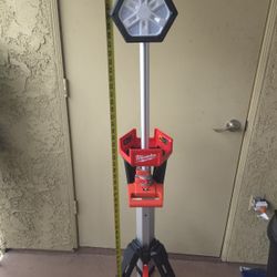 M18 18-Volt Lithium-Ion Cordless Rocket Dual Power Tower Light (Tool-Only)