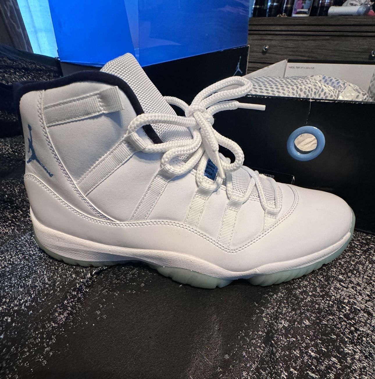 2014 Legend blue 11s
