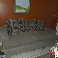 Living room set in great condition