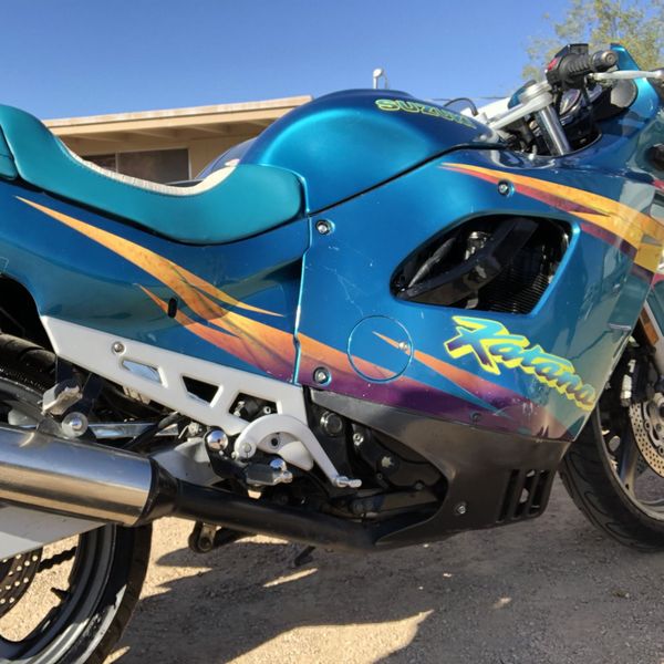 1996 Suzuki katana gsx600F CLEAN TITLE for Sale in Apache Junction, AZ