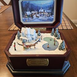 Thomas Kinkade Music Box, Holiday Gathering