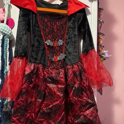 Costume Vampire Size 7-8