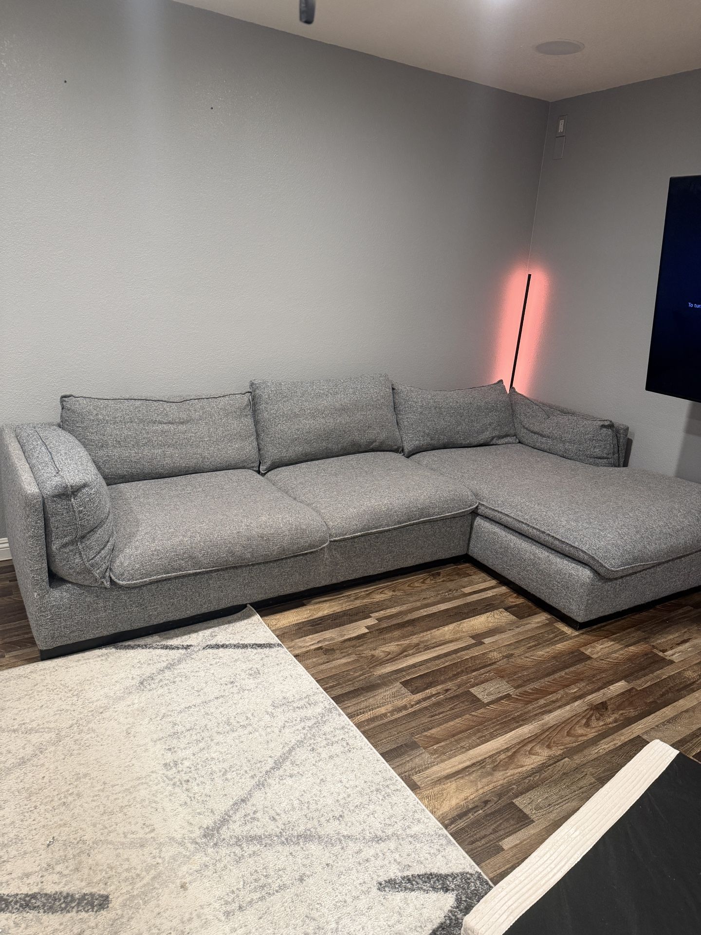 Grey Sectional Couch With Chaise Lounge