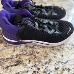 LeBron James XViii Youth 3Y