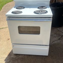 Estufa GE, Eléctrica 220 Volts, En Mesquite, Texas, $ 140 Dlls