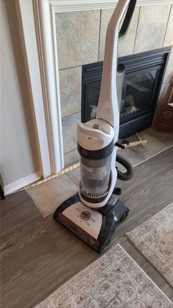 Hoover Vacuum Cleaner – Powerful Suction, Excellent Condition