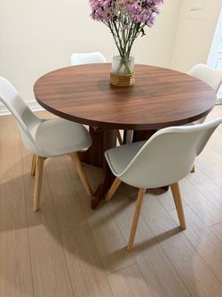 Mesa de comedor con 4 sillas / Dinning Table w 4 chairs