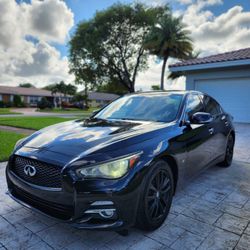 2015 Infiniti Q50