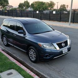 2015 Nissan Pathfinder Super Clean Inside And Out