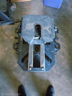PullRite SuperGlide 20K Automatic Slider 5th Wheel Hitch - Model 2900