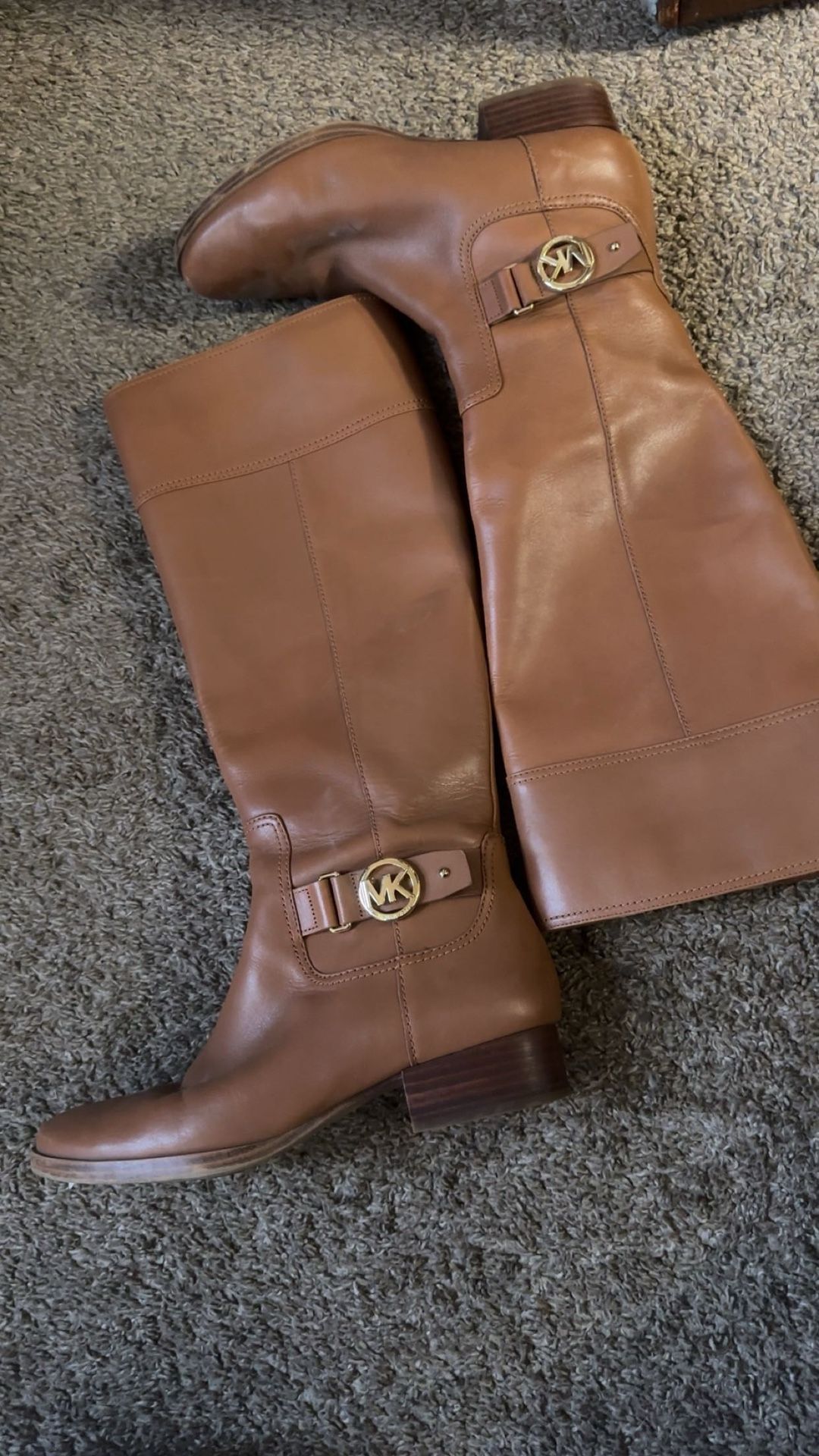 Micheal Kors Boots 