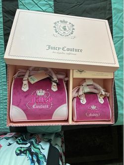 NWT Juicy Couture 2-Piece Velour Handbag & Crossbody Set – Pink – Gift Box Included