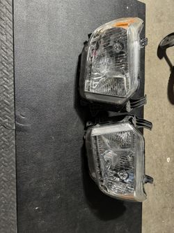 Front Headlights Right/Left