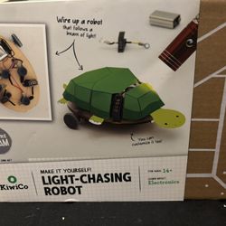 Kiwico Light Chasing Robot 