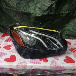 2017-20 Mercedes Benz E-Class Right Headlight Computer
