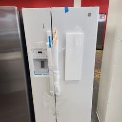 Ge 33 Inch Side By Side Refrigerator White 