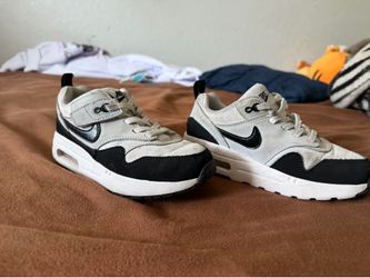 Nike AIRMAX 1 white/black $40