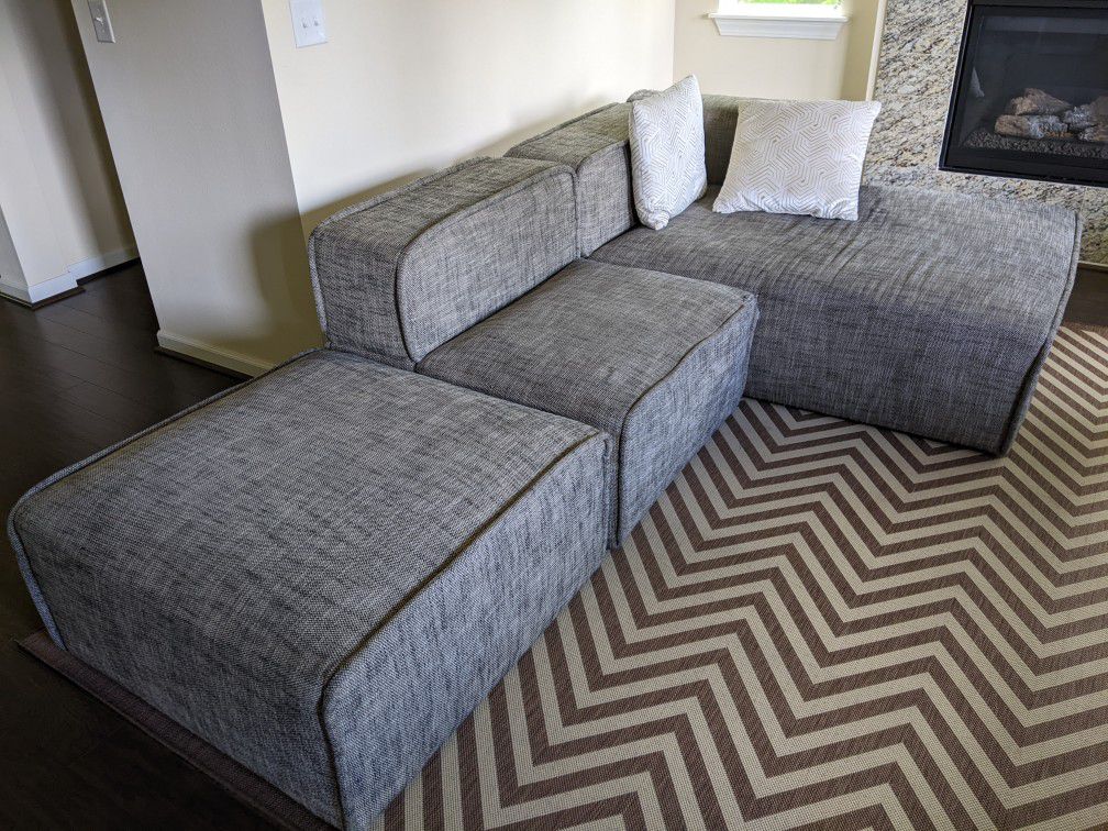 Comfy sectional Couch