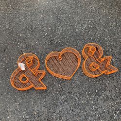 Wire Metal Heart & 3 Pieces outdoor/indoor artificial flowers holder 