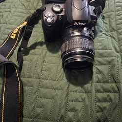 Nikon D40 Digital Camara