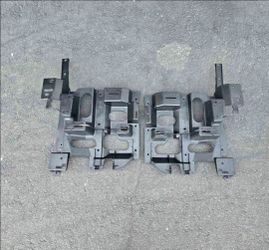 03-06 Chevrolet Silverado Avalanche Headlights Mount Brackets Chevy