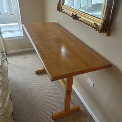 Desk/table