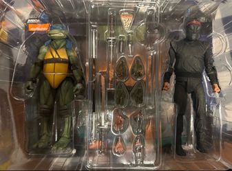 NECA TMNT Leonardo and Foot Clan