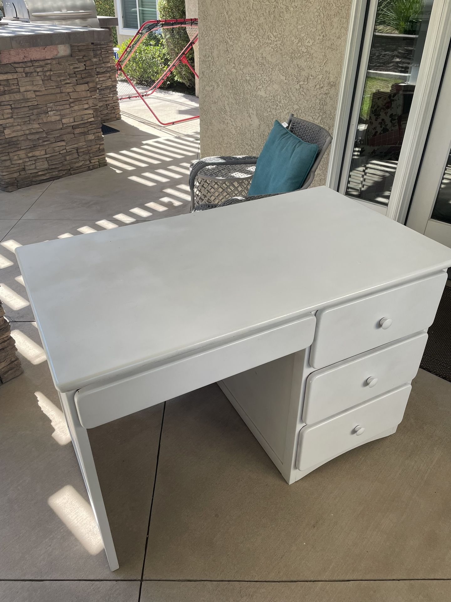 White Desk With Drawers