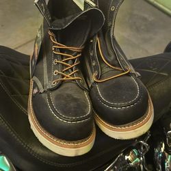 Thorogood Boots 9.5 D