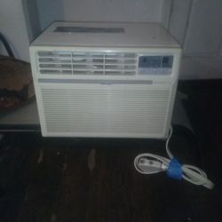 Daewoo A/C Window Unit