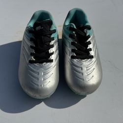 DSG Speed Viper Toddler’s soccer cleats size 9K,