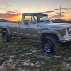 1971 Jeep J4000 Truck 1 Ton 4x4 Camper Special