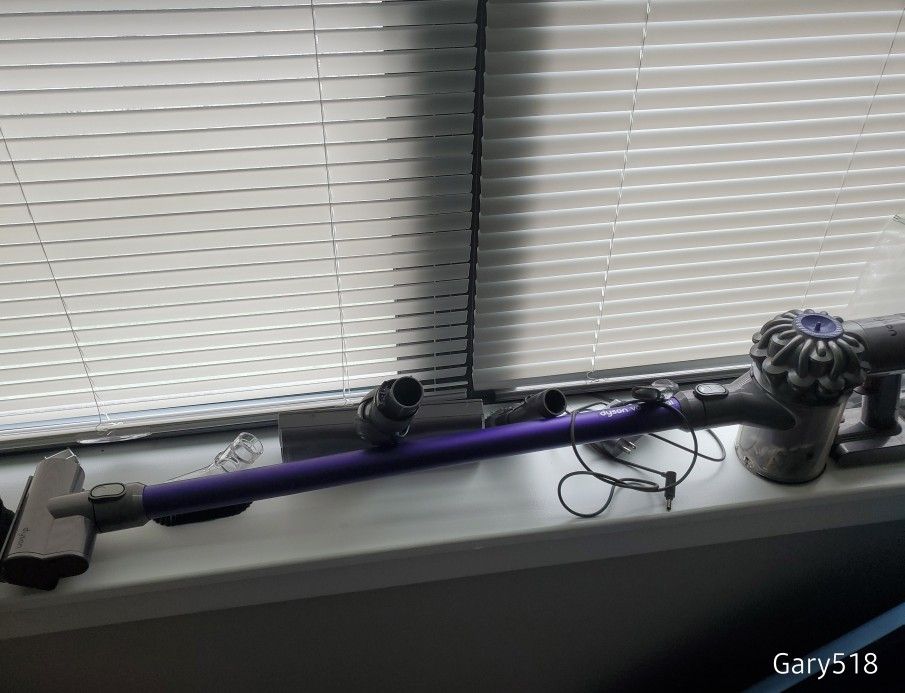 Dyson V6 Animal Vacuum Cleaner