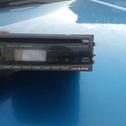 ALPINE CD PLAYER