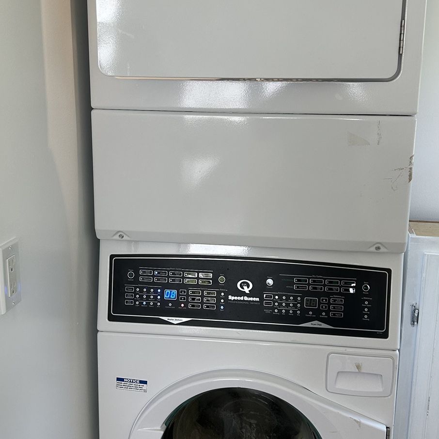Like New Stackable Washer Dryer 