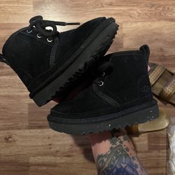 UGG Neumel II