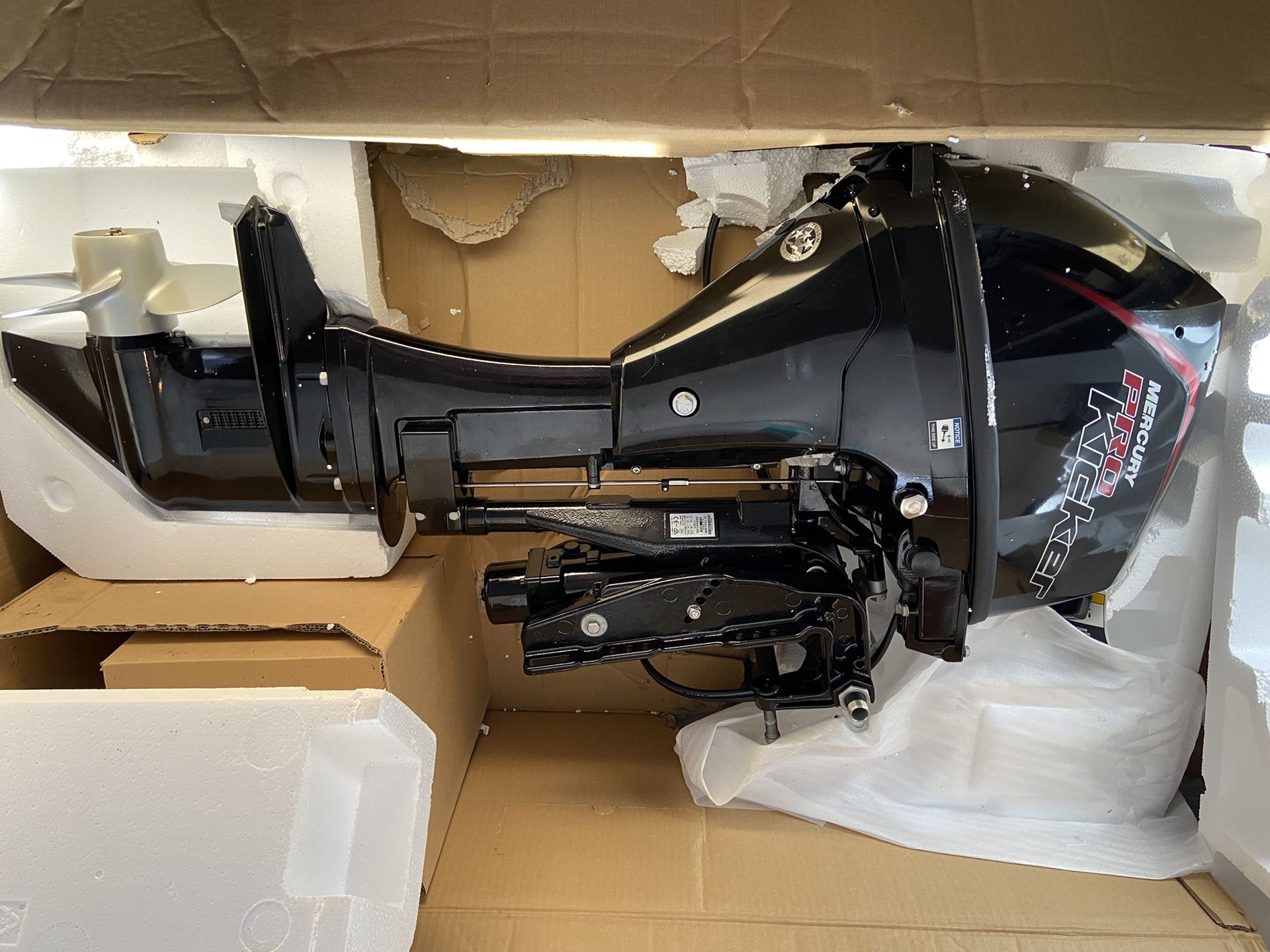 2020 1F10452BK ME9.9ELPT CT 4S RETAIL $3,200. Loaded