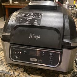 Ninja Grill & Air Fryer &roast 