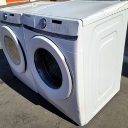 New Dented Samsung 4.5cu Ft Front Load Washer And Stackable Gas Dryer Set 