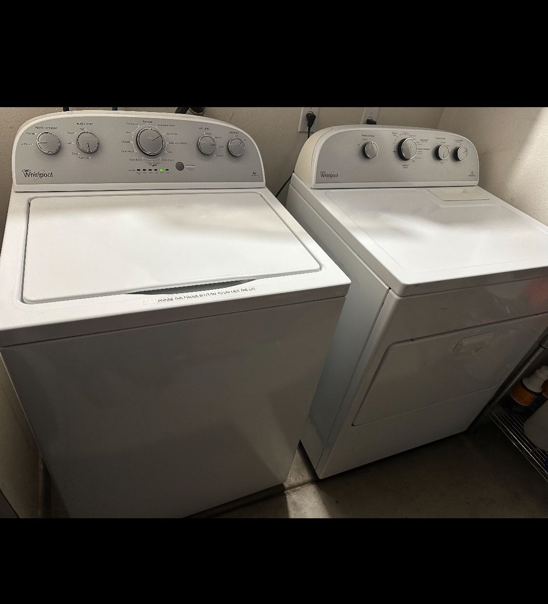 WHIRLPOOL WASHER AND GAS DRYER SET 