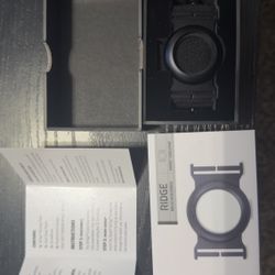 Ridge Wallet AirTag Cash Strap