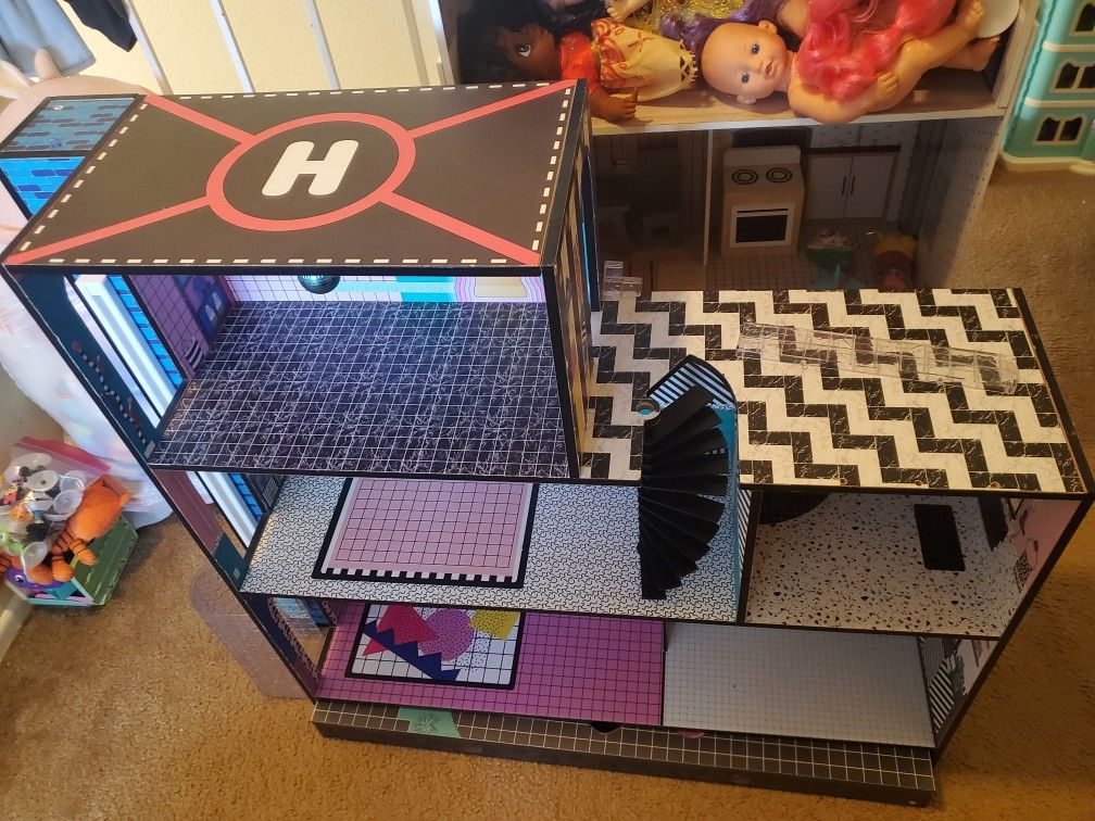 LOL Suprise OMG Doll House