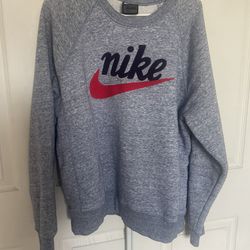 Men’s Nike Sweatshirt